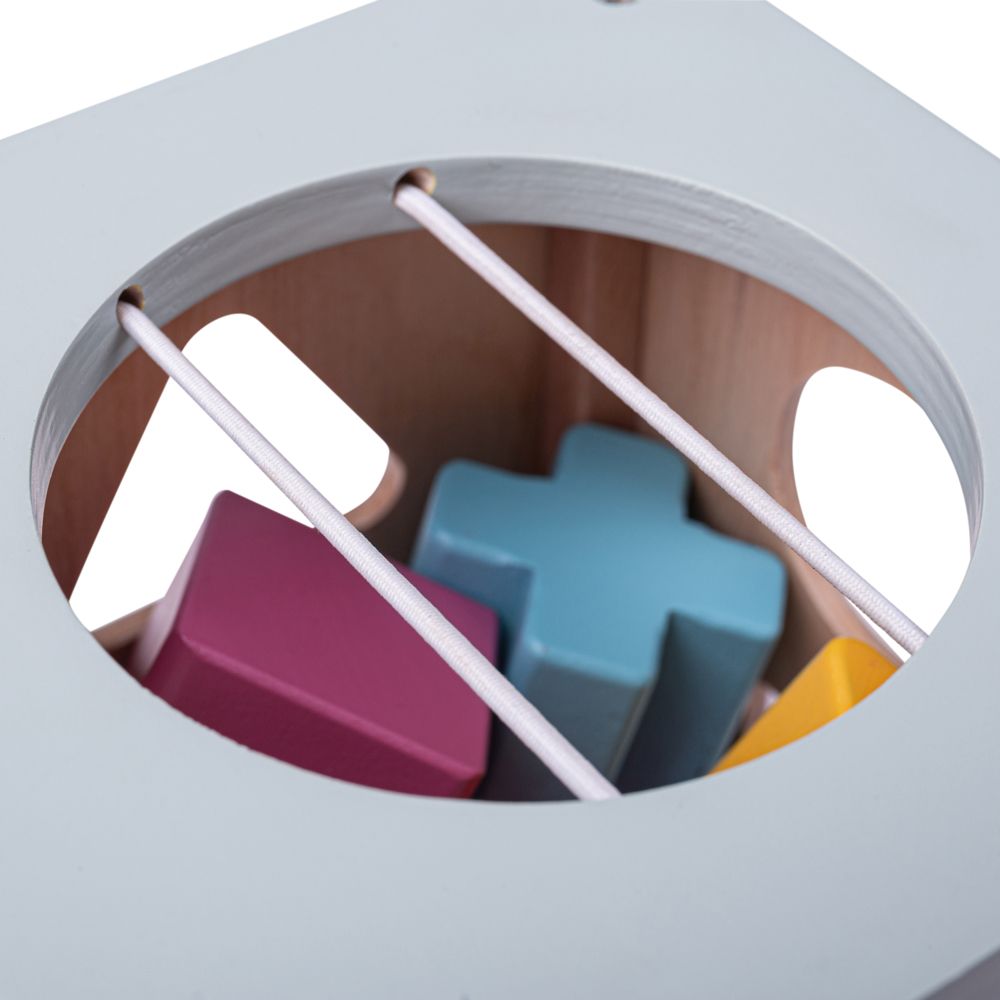 Bigjigs Toys Drevená motorická kocka 100% FSC