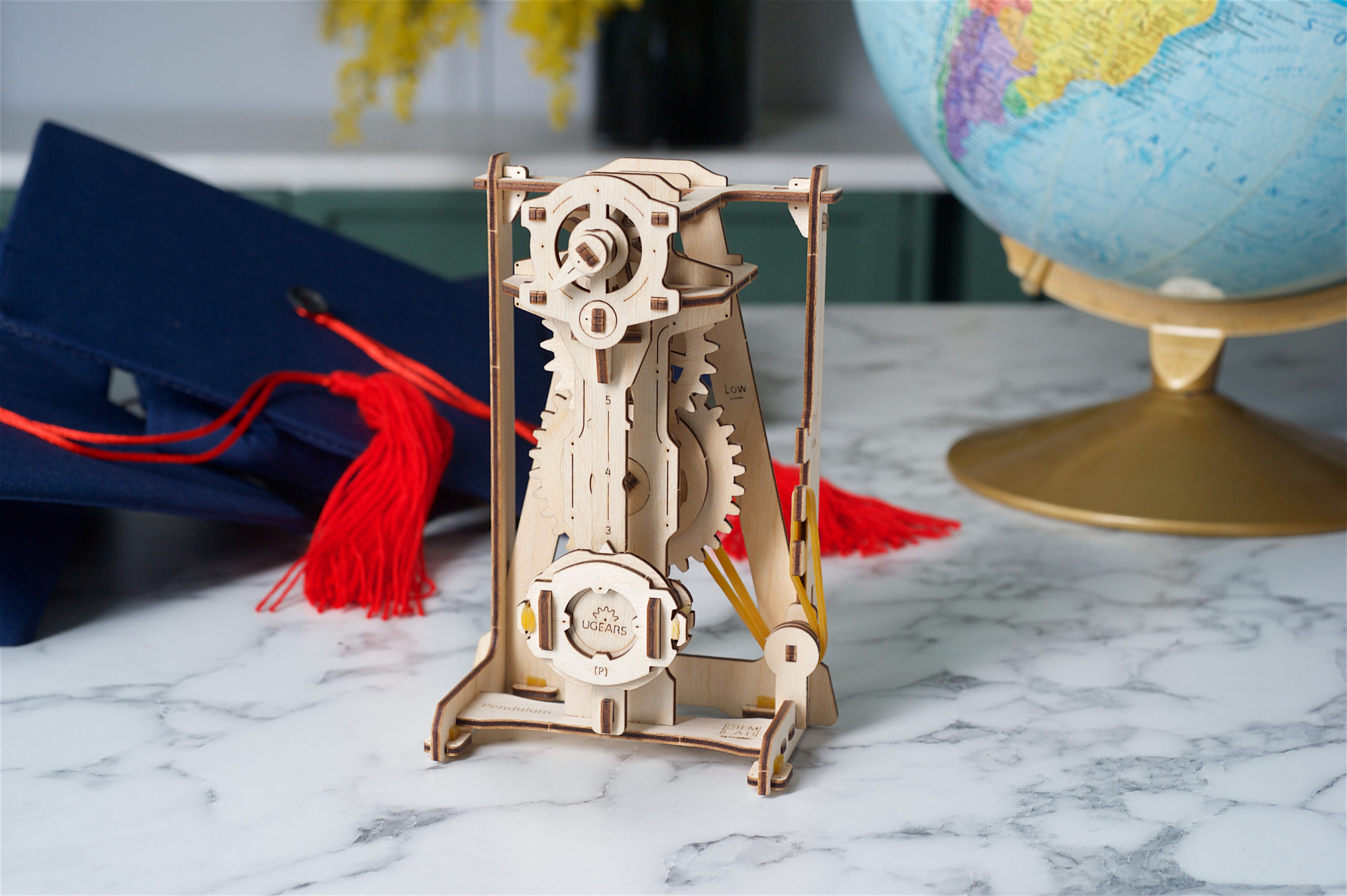 Ugears 3D drevené mechanické puzzle Steam Lab Kyvadlo - Metronóm