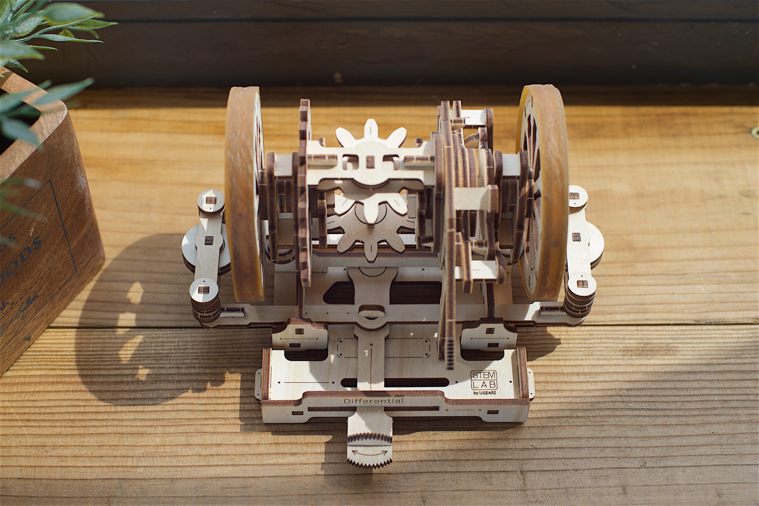 Ugears 3D drevené mechanické puzzle Diferenciál